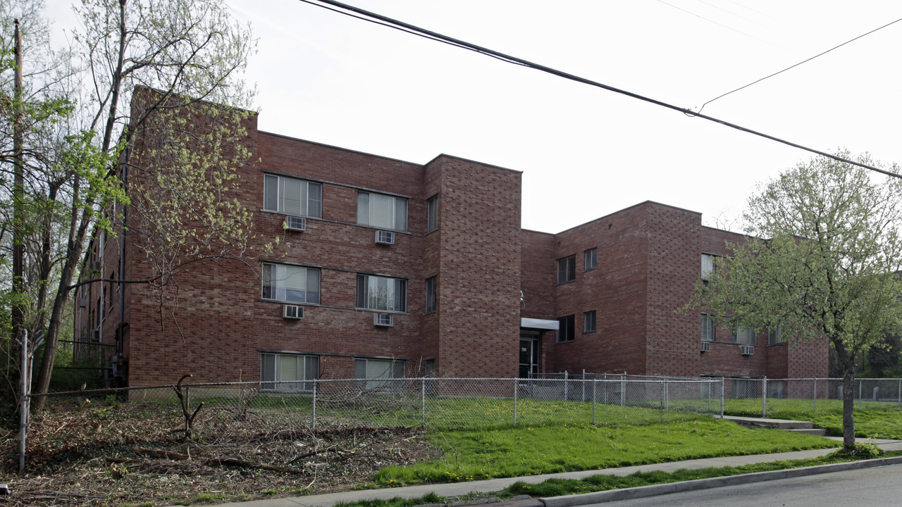 Osage Apartments in Cincinnati, OH - Building Photo