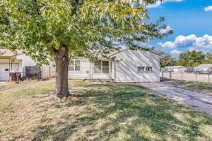 2003 S Glenn Ave in Wichita, KS - Building Photo