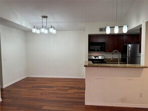 5132 Conroy Rd in Orlando, FL - Building Photo - Building Photo