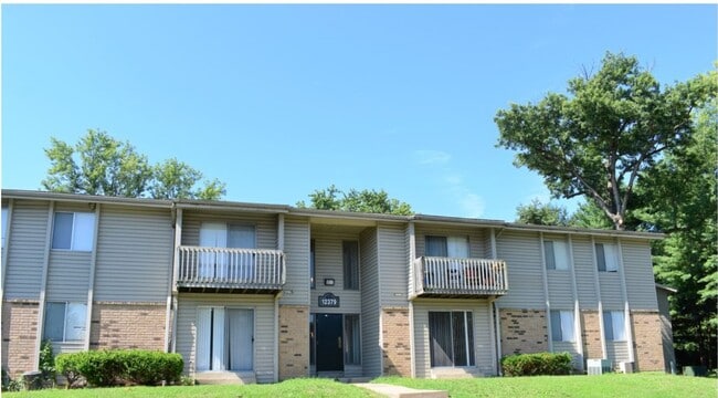 Windham Chase in St. Louis, MO - Building Photo - Building Photo