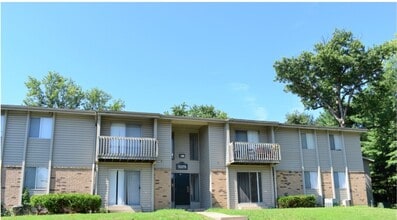 Windham Chase in St. Louis, MO - Foto de edificio - Building Photo