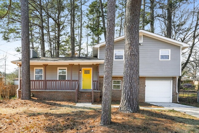 property at 299 Cindy Dr SE