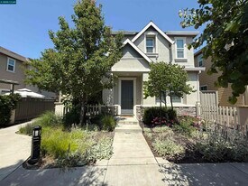 221 Southpark Ct in Martinez, CA - Building Photo
