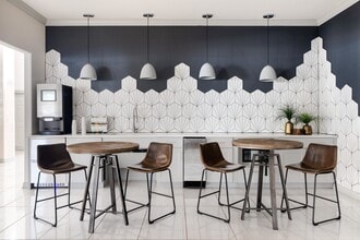 Alister Oak Hill in Austin, TX - Building Photo - Building Photo