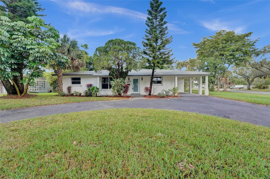 101 SW 53rd Ave in Plantation, FL - Building Photo