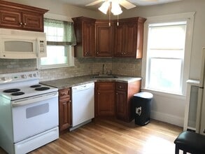 393 West St in Walpole, MA - Building Photo - Building Photo