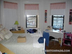 1422 Commonwealth Ave in Boston, MA - Building Photo - Building Photo