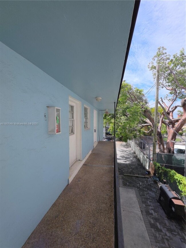 1152 NW 6th St in Miami, FL - Building Photo - Building Photo
