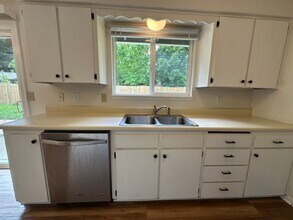 4157 Bramble Ct NE in Salem, OR - Building Photo - Building Photo