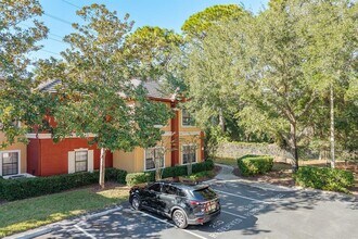 2107 Portofino Pl in Palm Harbor, FL - Building Photo - Building Photo