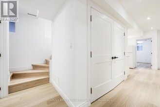 33 Parkview Gardens in Toronto, ON - Building Photo - Building Photo