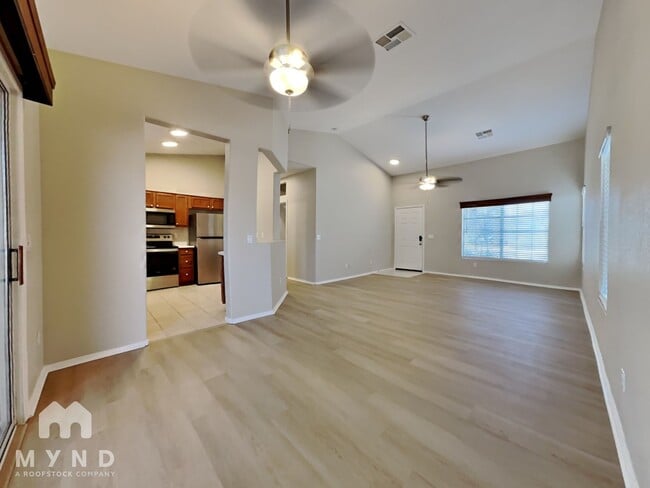 17217 N Larkspur Ln in Surprise, AZ - Building Photo - Building Photo
