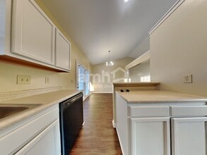 8973 Julia Mdws in Independence, KY - Foto de edificio - Building Photo