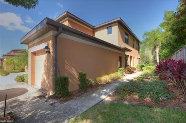 3702 Pino Vista Way, Unit 4 in Estero, FL - Building Photo - Building Photo