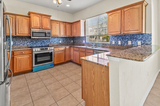 3409 10th Ln W in Palmetto, FL - Building Photo - Building Photo