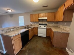 403 Bruce St in Senatobia, MS - Building Photo - Building Photo