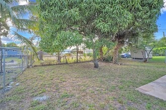 115 NW 28th Ave in Fort Lauderdale, FL - Building Photo - Building Photo