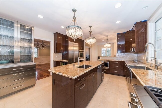 1 Elizabeth Rd in New Rochelle, NY - Building Photo - Building Photo