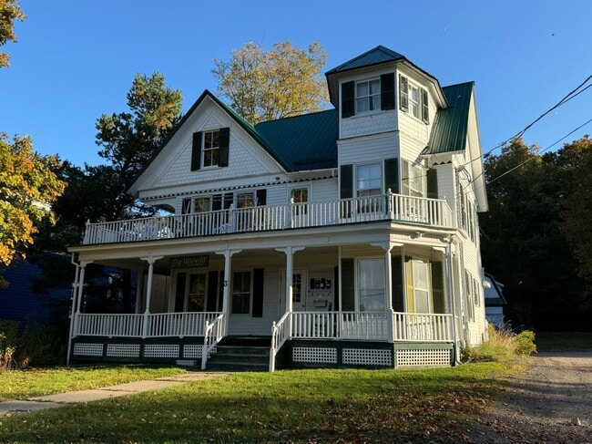 property at 3 Prospect St