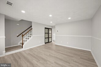 12263 Granada Way in Woodbridge, VA - Building Photo - Building Photo