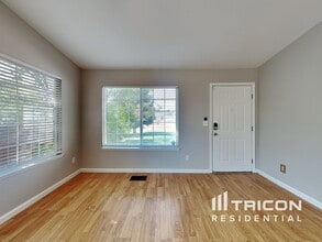 5907 Poinsettia Ct in Sun Valley, NV - Building Photo - Building Photo