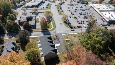 670 E Main St in Jefferson Valley, NY - Building Photo - Building Photo