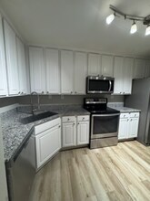 2585 Marilee Ln in Houston, TX - Building Photo - Building Photo