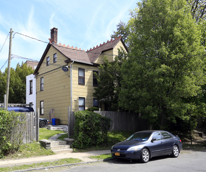 161 Stevens Ave in Mount Vernon, NY - Building Photo