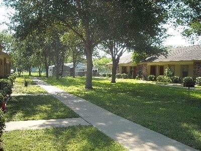 1700 Grand Prix Dr in Three Rivers, TX - Building Photo - Building Photo