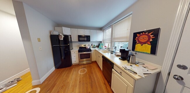 52 Kelly Rd, Unit 2A
