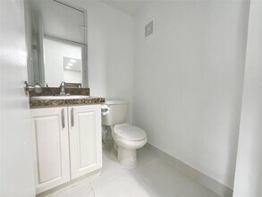 9357 SW 77th Ave, Unit 95-1038 in Miami, FL - Building Photo - Building Photo