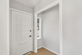 8706 Ferris Dr in Houston, TX - Foto de edificio - Building Photo