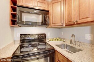 2141 I St NW, Unit #613 in Washington, DC - Building Photo - Building Photo