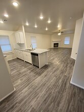 2424 Alta Vista Ln in Edmond, OK - Building Photo - Building Photo