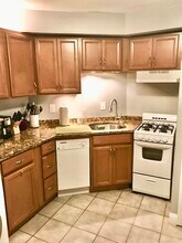 1305 Euclid St NW, Unit Apartment in Washington, DC - Foto de edificio - Building Photo