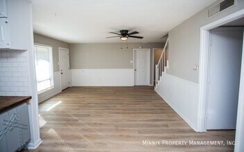 1923 67th St in Lubbock, TX - Foto de edificio - Building Photo