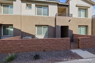 1529 Layla Crossing Ave in Henderson, NV - Building Photo - Building Photo