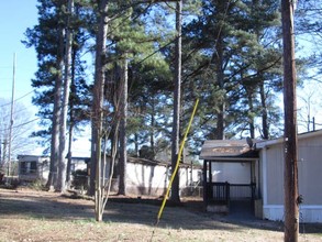 5379 Woodstock Rd in Acworth, GA - Building Photo - Building Photo