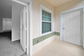 23710 Walden Center Dr in Estero, FL - Building Photo - Building Photo