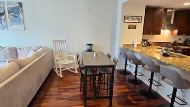 240 E Illinois St in Chicago, IL - Building Photo - Building Photo