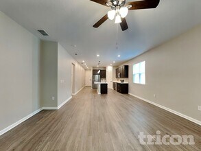 5725 Arlington River Dr. in Lakeland, FL - Building Photo - Building Photo