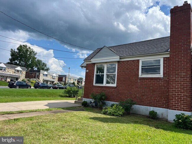 32 E Hancock St in Lansdale, PA - Building Photo - Building Photo