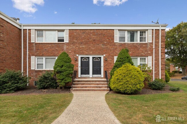 6 Stanford Dr-Unit -1B in Bridgewater, NJ - Building Photo - Building Photo