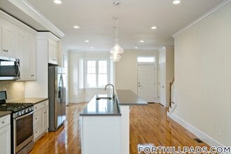 130 Roxbury St in Boston, MA - Building Photo - Building Photo