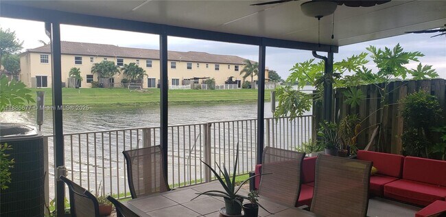 22624 SW 89th Pl in Cutler Bay, FL - Building Photo - Building Photo
