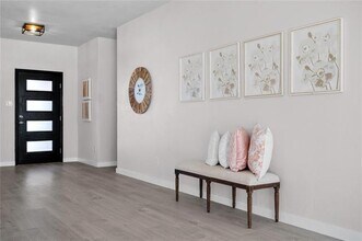 1110 Greywood Dr in Van Alstyne, TX - Building Photo - Building Photo