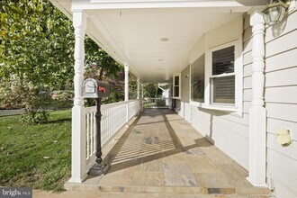 5202 Garner St in Springfield, VA - Building Photo - Building Photo