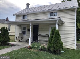131 S Purcell Ave in Winchester, VA - Building Photo