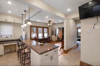 6324 W Wells St in Wauwatosa, WI - Building Photo - Building Photo