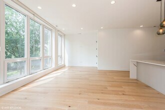 2614 W Cortez St in Chicago, IL - Building Photo - Building Photo